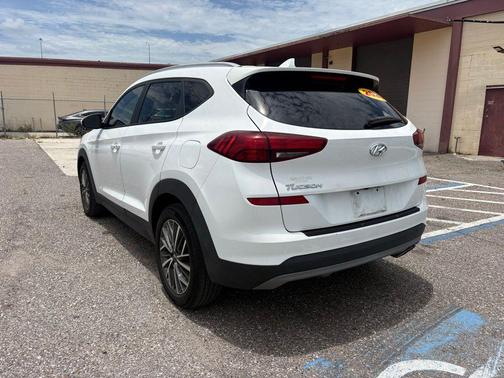 Cream White 2020 Hyundai TUCSON SEL