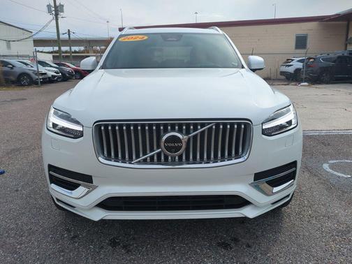 2024 Volvo XC90 Recharge Plug-In Hybrid T8 Ultimate Bright Theme 7-Seater