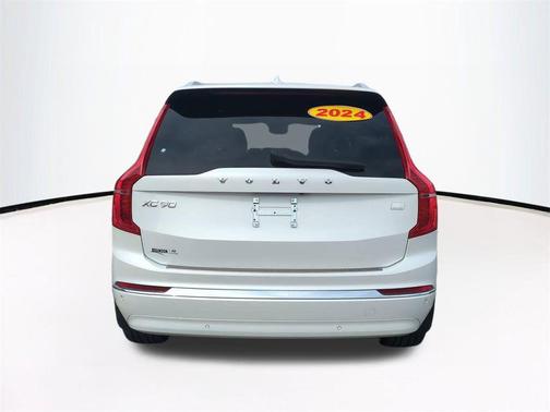 2024 Volvo XC90 Recharge Plug-In Hybrid T8 Ultimate Bright Theme 7-Seater