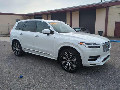 2024 Volvo XC90 Recharge Plug-In Hybrid T8 Ultimate Bright Theme 7-Seater