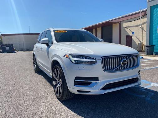 2024 Volvo XC90 Recharge Plug-In Hybrid T8 Ultimate Bright Theme 7-Seater