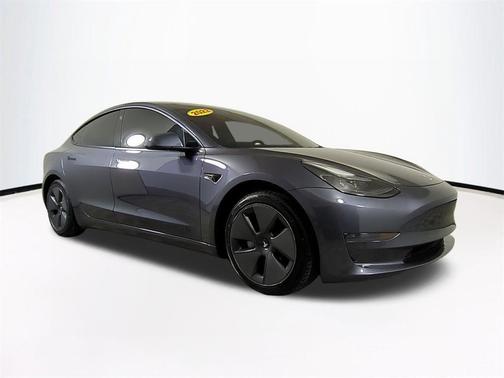 2022 Tesla Model 3 Standard Range