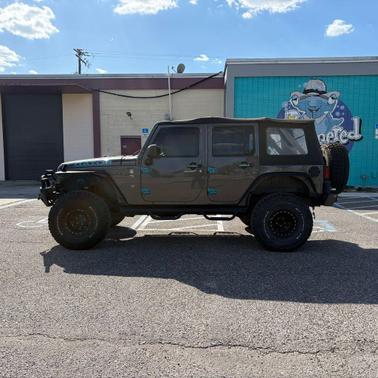 Granite Crystal Metallic Clearcoat 2017 Jeep Wrangler Unlimited Sport