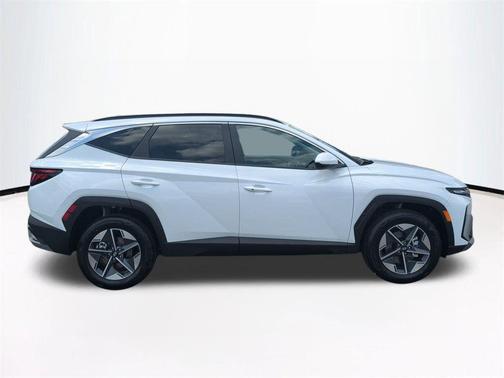 Creamy White Pearl 2026 Hyundai TUCSON Hybrid SEL