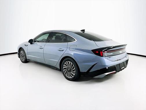 2025 Hyundai SONATA Hybrid SE