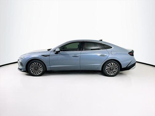 2025 Hyundai SONATA Hybrid SE