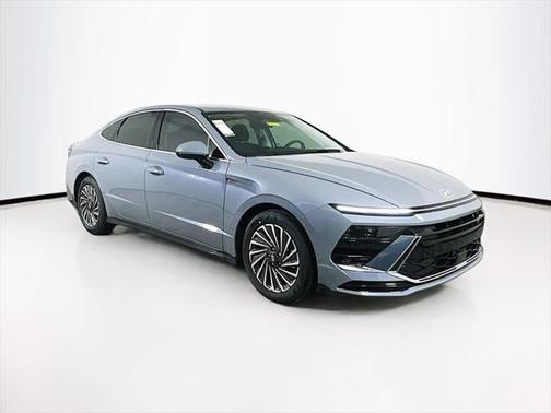 2025 Hyundai SONATA Hybrid SE