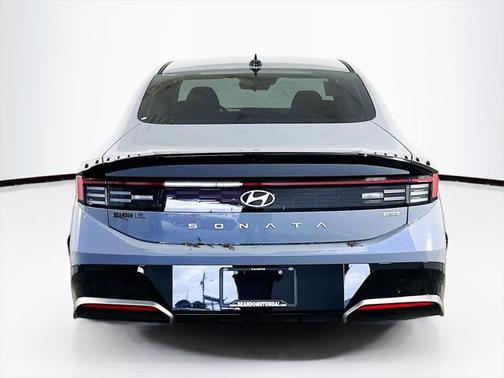 2025 Hyundai SONATA Hybrid SE
