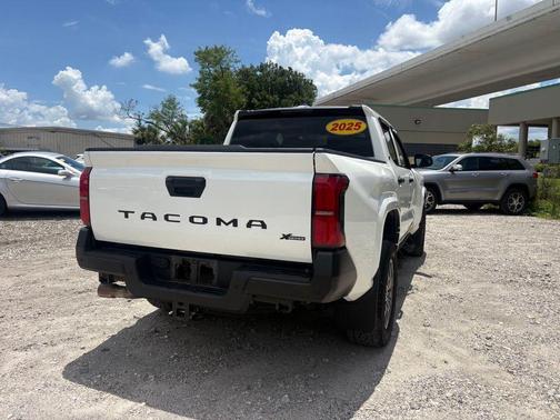 Ice Cap 2025 Toyota Tacoma SR