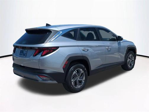 Shimmering Silver 2026 Hyundai TUCSON Hybrid Blue SE