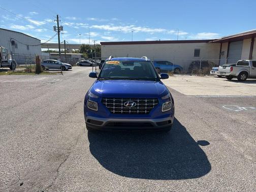 2024 Hyundai VENUE SEL