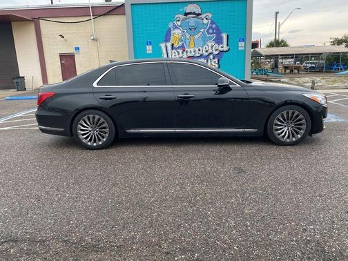 2018 Genesis G90 Premium