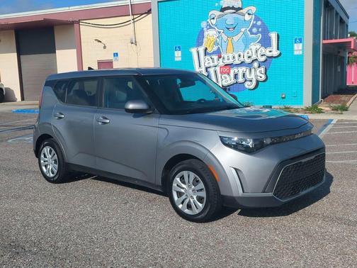 Steel Gray 2024 Kia Soul LX