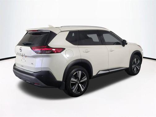 Pearl White Tricoat 2021 Nissan Rogue SL