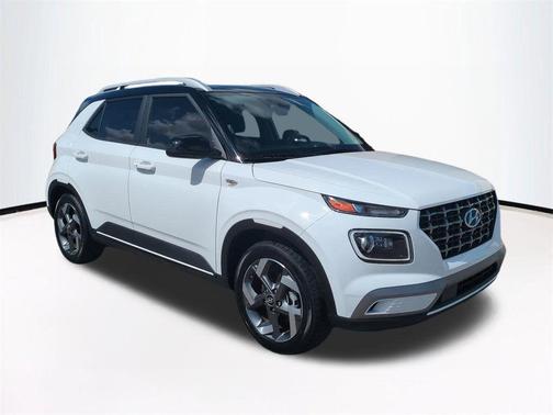 Lunar White w/Black Roof 2025 Hyundai VENUE Limited