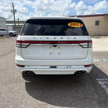 Pristine White Metallic Tri-Coat 2023 Lincoln Aviator Black Label Grand Touring AWD