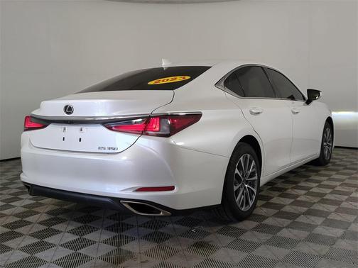 2023 Lexus ES 350 Base
