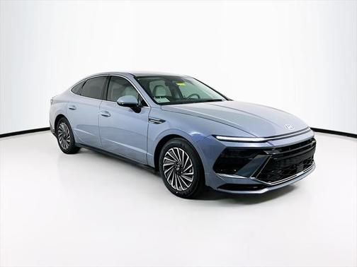 2025 Hyundai SONATA Hybrid SE