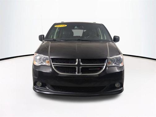 Black Onyx Crystal Pearlcoat 2019 Dodge Grand Caravan SXT