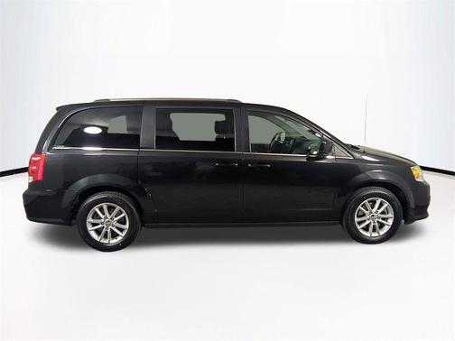 Black Onyx Crystal Pearlcoat 2019 Dodge Grand Caravan SXT