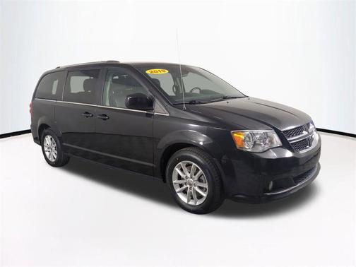 Black Onyx Crystal Pearlcoat 2019 Dodge Grand Caravan SXT