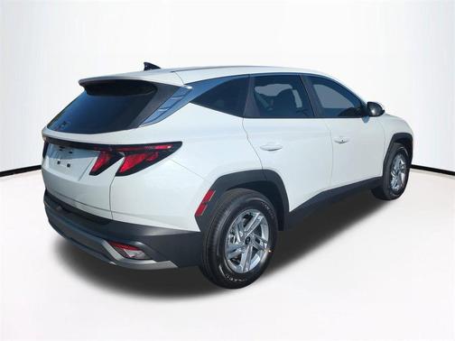 Serenity White Pearl 2026 Hyundai TUCSON SE