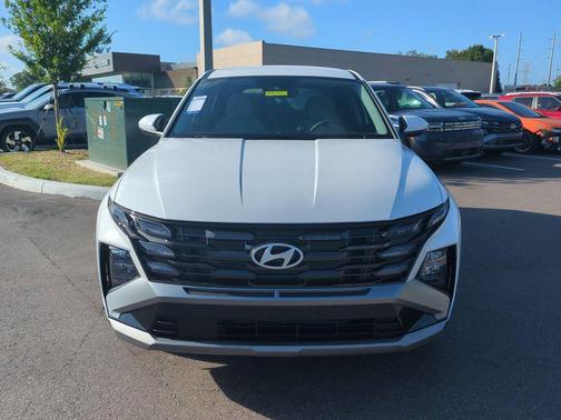 Serenity White Pearl 2026 Hyundai TUCSON SE