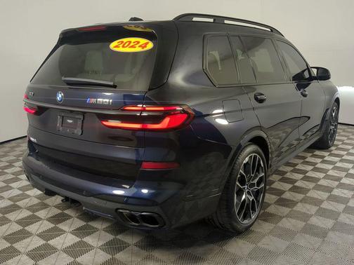 2024 BMW X7 M60i