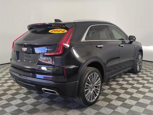 2024 Cadillac XT4 Premium Luxury