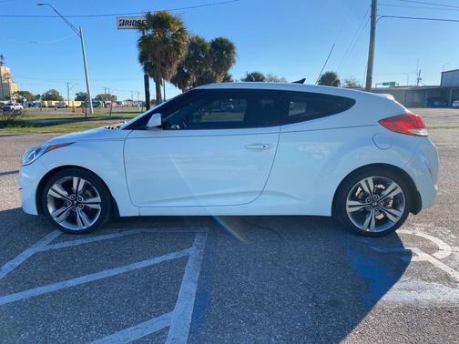 2012 Hyundai Veloster Base