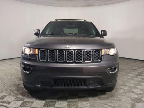 2020 Jeep Grand Cherokee Laredo