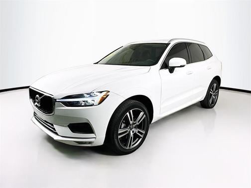 2021 Volvo XC60 T5 Momentum