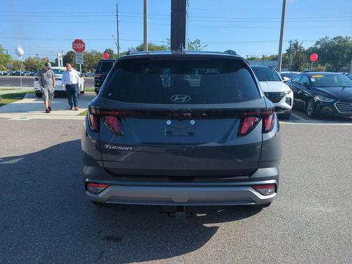 2026 Hyundai TUCSON SEL