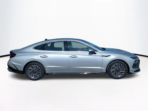2026 Hyundai SONATA Hybrid SE