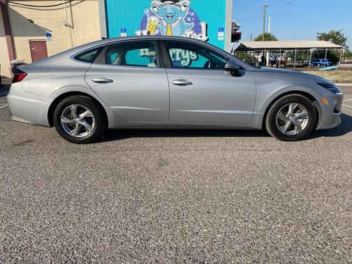 2023 Hyundai SONATA SE