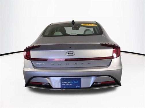 2023 Hyundai SONATA SE