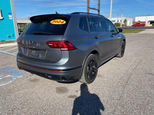 2024 Volkswagen Tiguan 2.0T SE R-Line Black