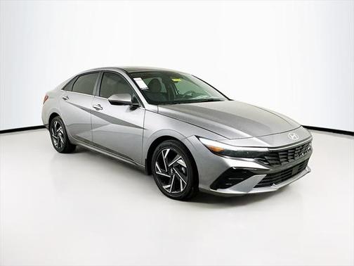 2025 Hyundai ELANTRA SEL