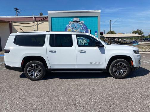 2024 Jeep Wagoneer L Series II 4x4