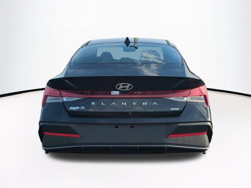 2026 Hyundai ELANTRA HEV SEL Sport
