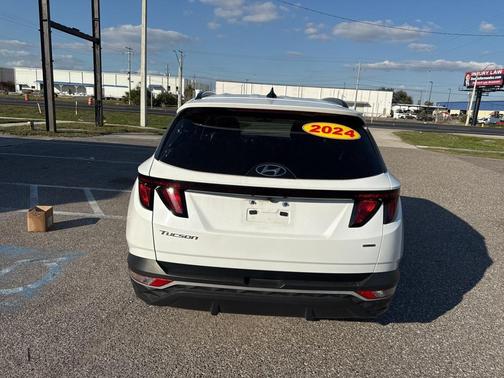 2024 Hyundai TUCSON SEL