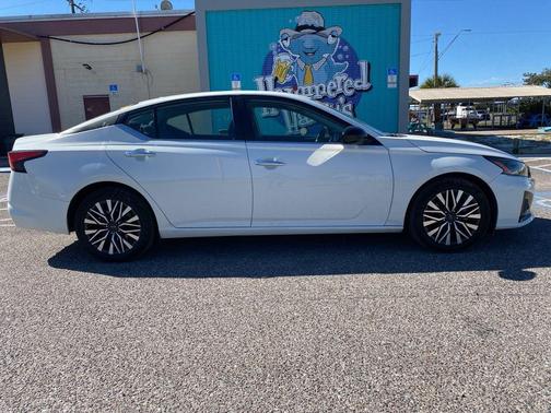 2025 Nissan Altima 2.5 SV