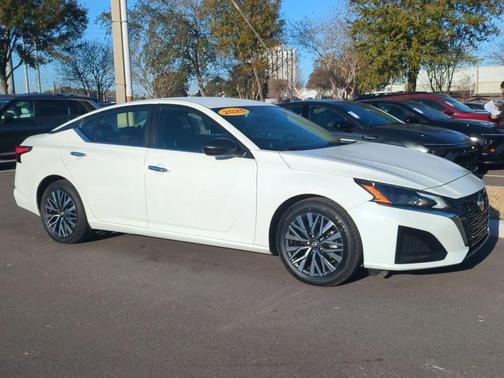 2025 Nissan Altima 2.5 SV