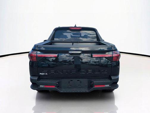 Phantom Black 2027 Hyundai SANTA CRUZ SEL Activity