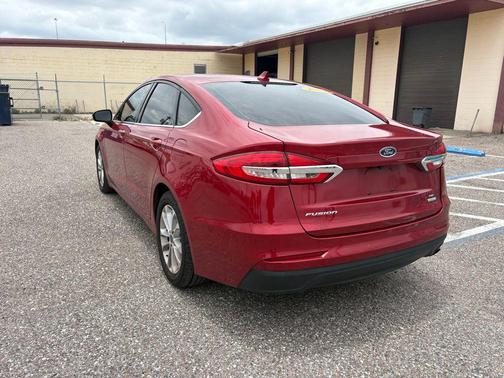 Rapid Red Metallic Tinted Clearcoat 2020 Ford Fusion SE