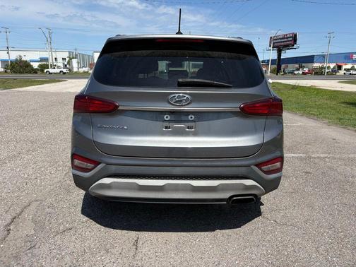 2019 Hyundai SANTA FE SE 2.4