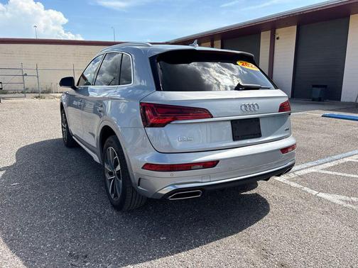 Florett Silver Metallic 2024 Audi Q5 45 S line Premium Plus