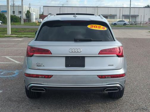 Florett Silver Metallic 2024 Audi Q5 45 S line Premium Plus