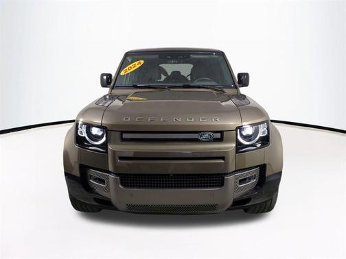 2024 Land Rover Defender 110 P400 X-Dynamic SE