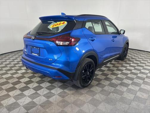 2024 Nissan Kicks SR